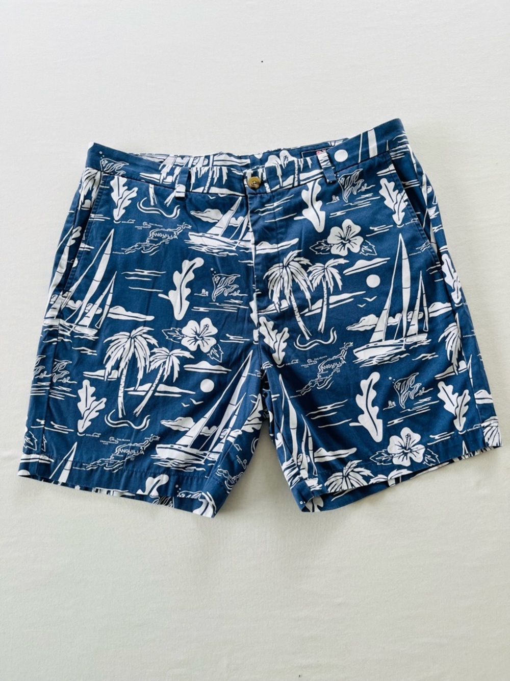 VINEYARD VINES Men’s Tropical Blue White Golf Beach Casual Shorts size 36”x7”